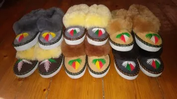 SPRZEDAM PANTOFLE ZAKOPIANKI SPRZEDAM PANTOFLE ZAKOPIANKI